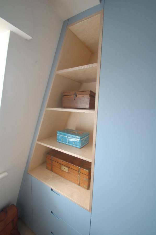 Sloping attic bookshelf, Hackney