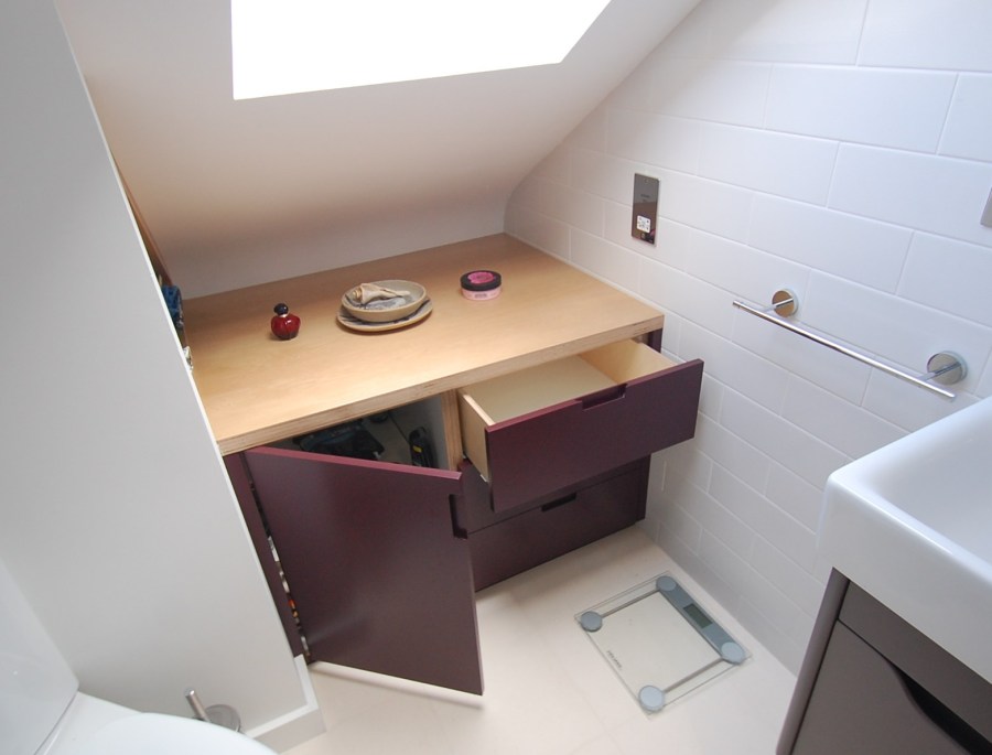 Bespoke bathroom cabinet with handmade drawers, London